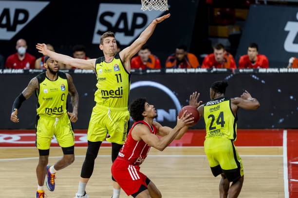 球员在经历 球员在经历