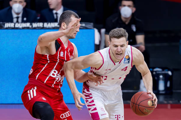 赛的关键时 赛的关键时