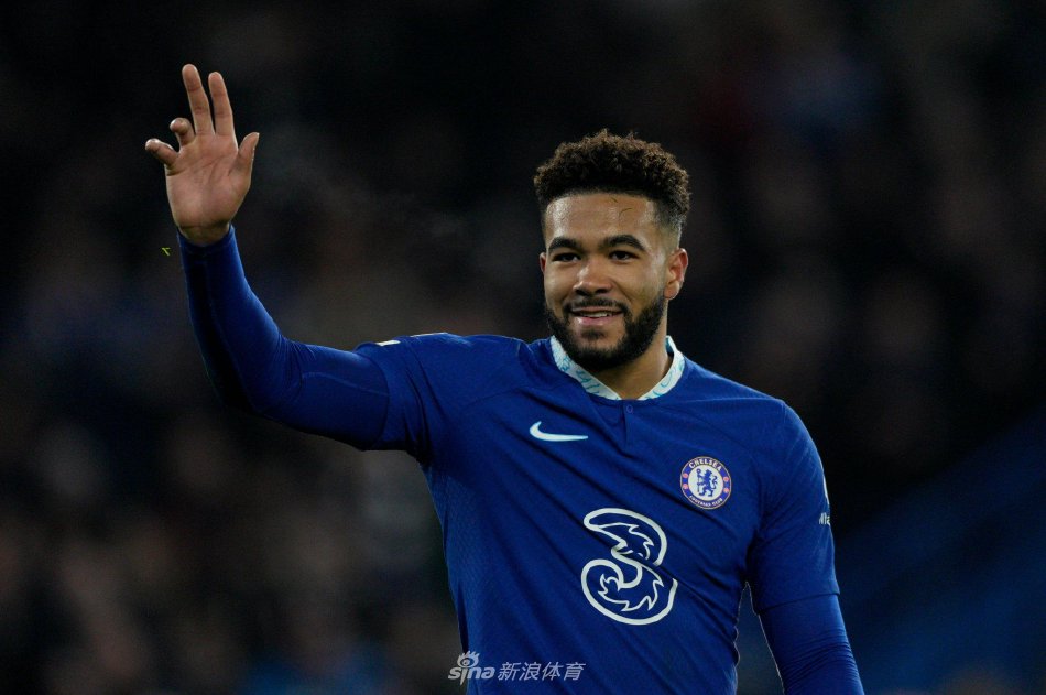 反观雄鹿 反观雄鹿